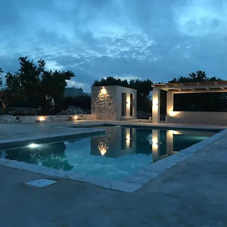Holiday home Lamia Tramonto: Relax Con Piscina Pochi Km Dal Mare